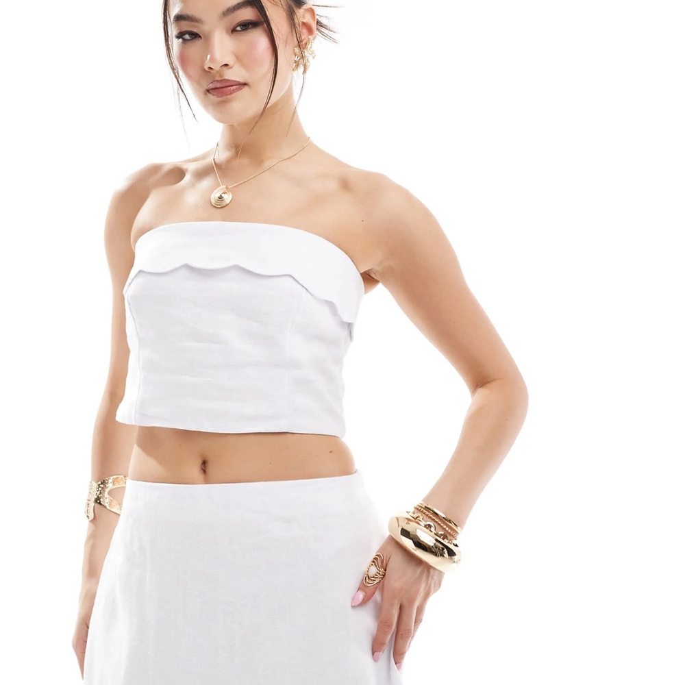 Abercrombie Linen White Scalloped Strapless Top